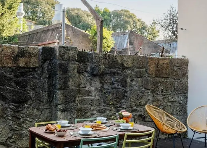 Invictus Escape - Jacuzzi & Charm In The *