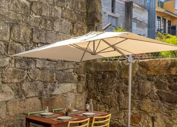 דירה Invictus Escape - Jacuzzi & Charm In The