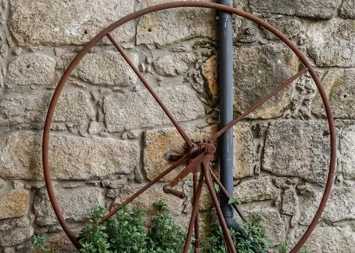 Invictus Escape - Jacuzzi & Charm In The דירה