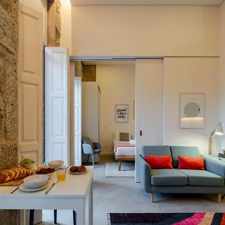 Apartment Invictus Escape - Jacuzzi & Charm In The