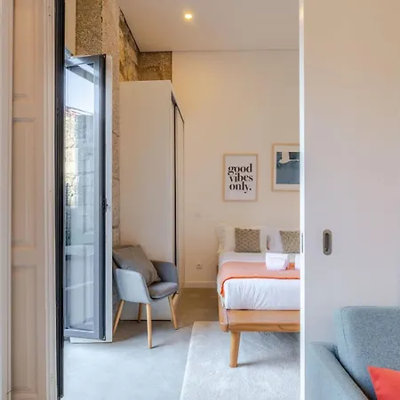 Invictus Escape - Jacuzzi & Charm In The Apartment *