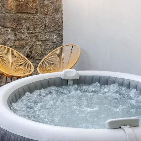 Invictus Escape - Jacuzzi & Charm In The *