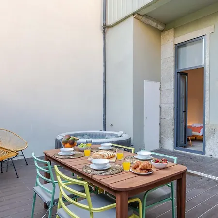 Invictus Escape - Jacuzzi & Charm In The Apartamento Porto