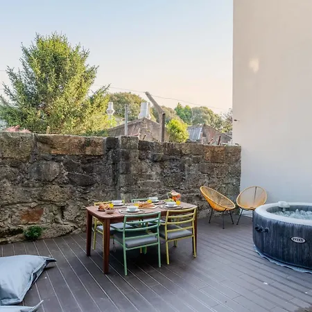 Invictus Escape - Jacuzzi & Charm In The Apartment Porto