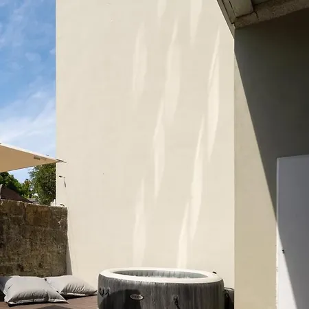 Invictus Escape - Jacuzzi & Charm In The * Porto