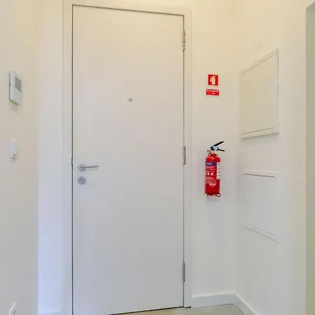 Invictus Escape - Jacuzzi & Charm In The Appartement Porto