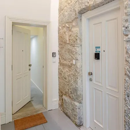 Invictus Escape - Jacuzzi & Charm In The Appartement Porto