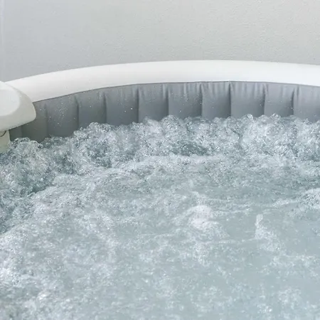 Apartament Invictus Escape - Jacuzzi & Charm In The *