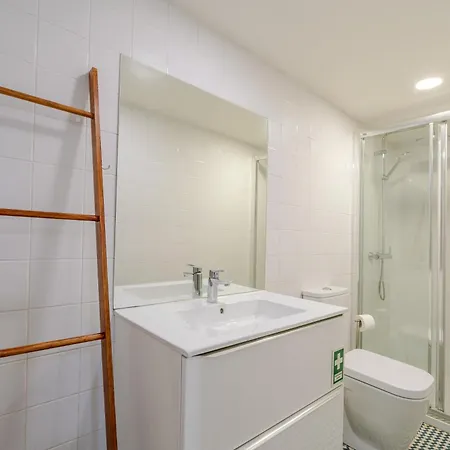 Invictus Escape - Jacuzzi & Charm In The Apartment