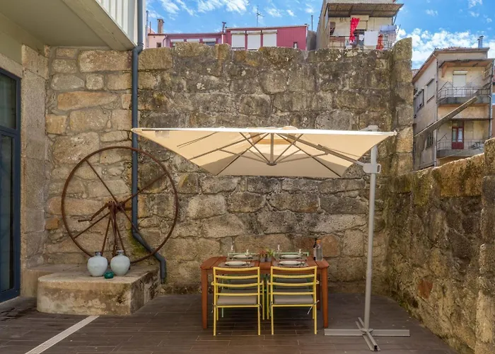 Invictus Escape - Jacuzzi & Charm In The 公寓