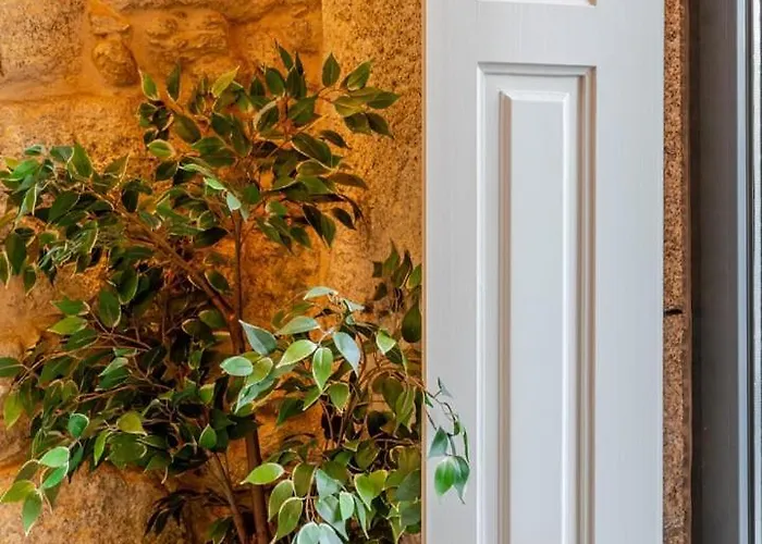 公寓 Invictus Escape - Jacuzzi & Charm In The