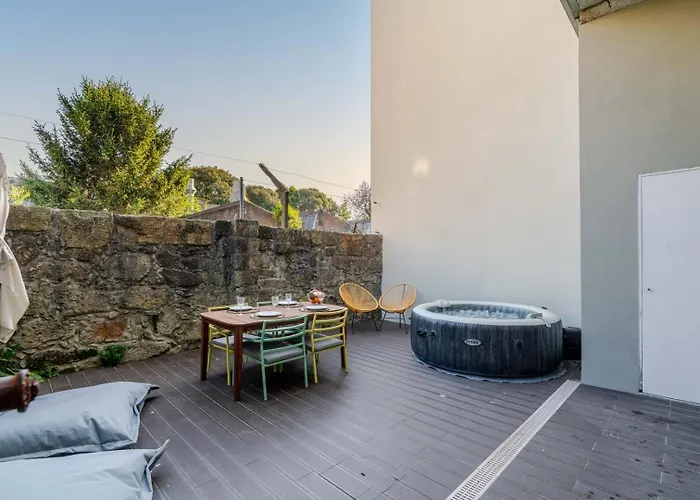 Appartement Invictus Escape - Jacuzzi & Charm In The *