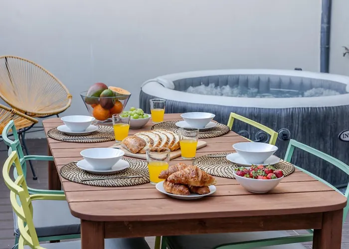 Invictus Escape - Jacuzzi & Charm In The Appartement *