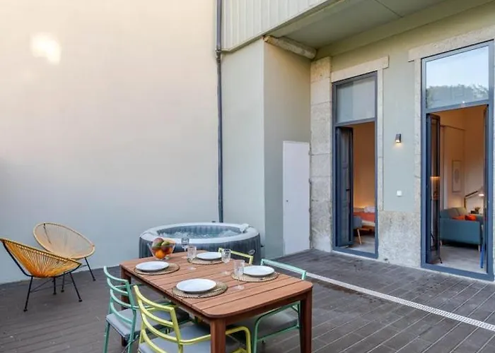 Invictus Escape - Jacuzzi & Charm In The Appartement Porto