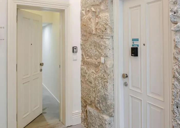 Invictus Escape - Jacuzzi & Charm In The Appartement Porto